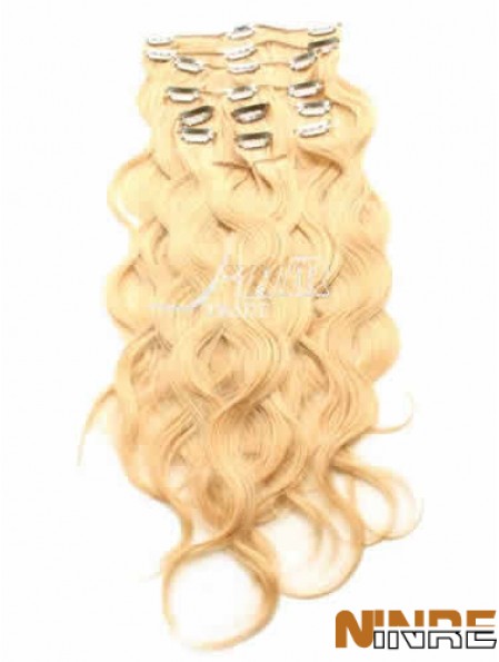 Pince à cheveux bouclée blonde remy idéale dans les extensions de cheveux