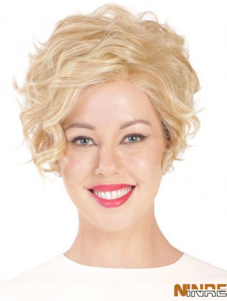 Perruques bouclées blondes monofilament bouclées de flexibilité synthétique