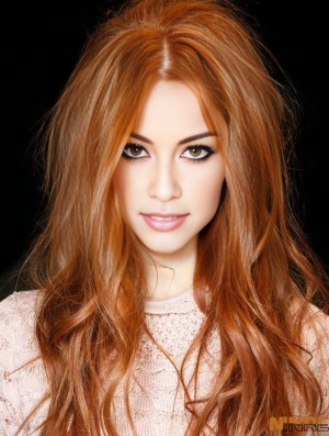 Perruques longues en dentelle synthétique Reba Mcentire couleur recadrée Style ondulé