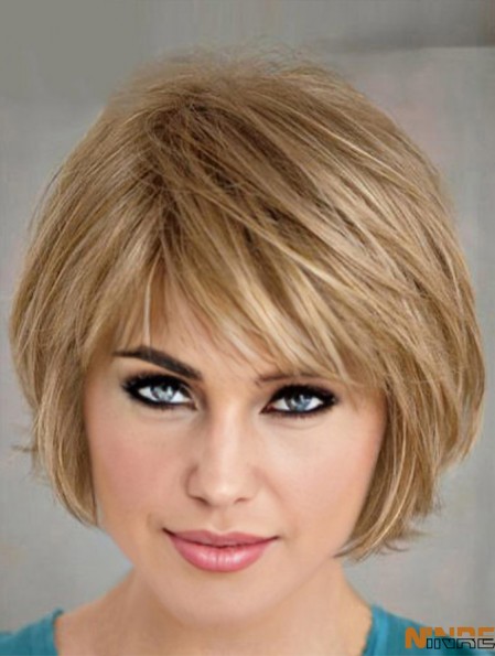 Coupes de cheveux en couches courtes Bobs de couleur blonde Coupez le style droit