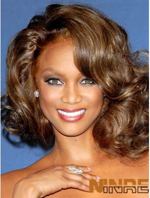 Perruques fabuleuses de Tyra Banks marron ondulées sans frange sur le devant 12 pouces