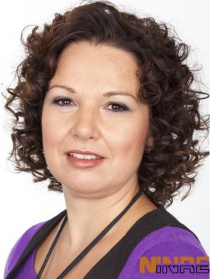 Sassy Brown Short Curly Without Bangs 12 pouces Perruques de cheveux humains