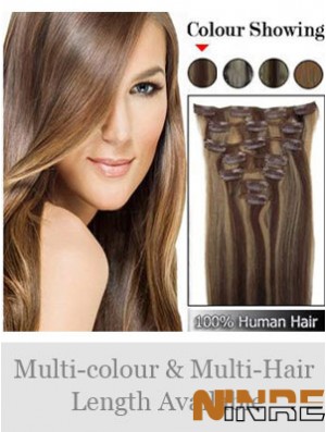 Belle pince à cheveux remy droite brune dans les extensions de cheveux