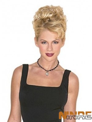 Clip de cheveux sur la couleur blonde, style court et bouclé